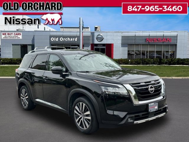 Used 2022 Nissan Pathfinder Platinum w/ Lighting Package (N92) FWD image 3