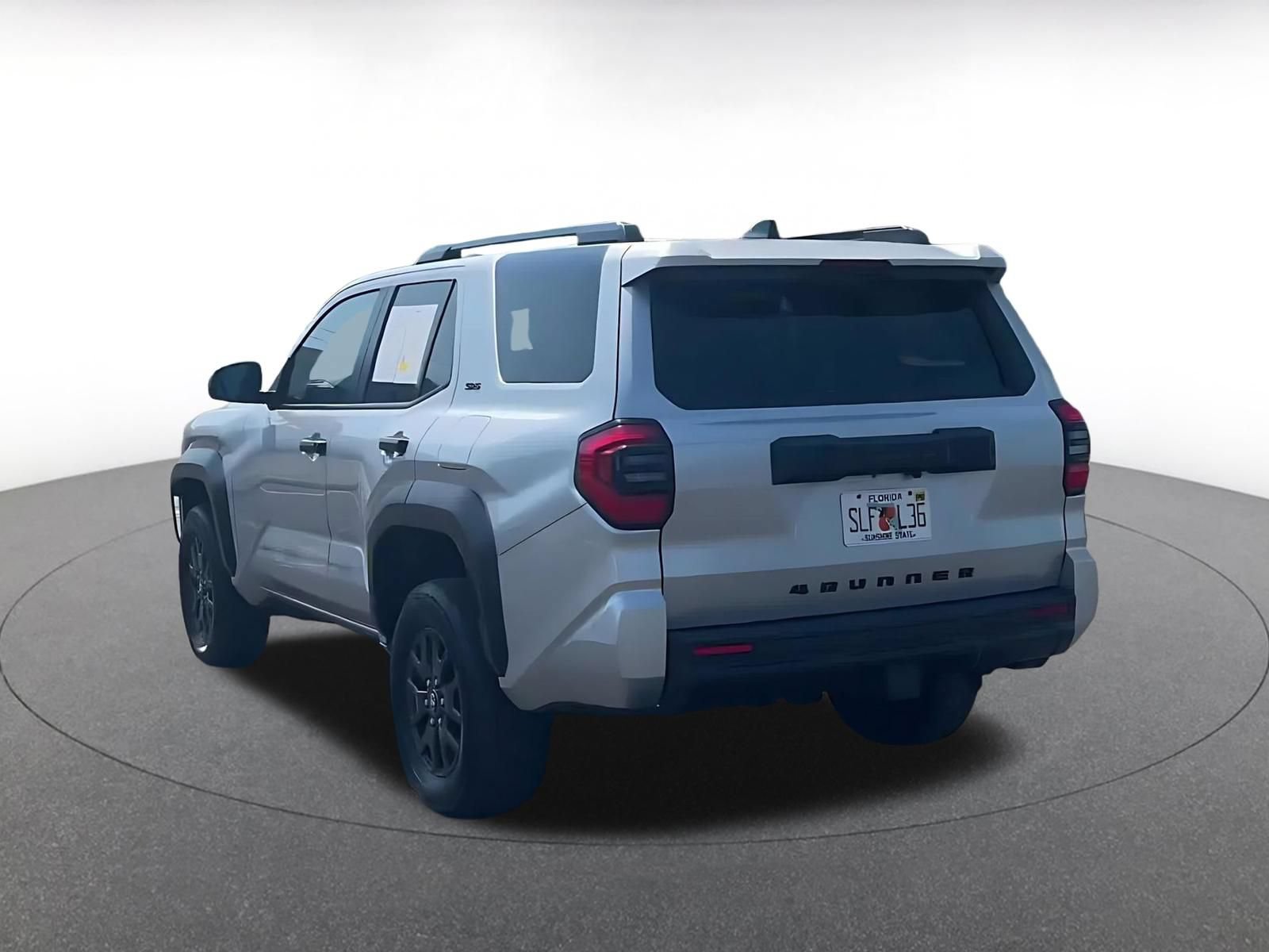 Used 2025 Toyota 4Runner SR5 RWD image 9
