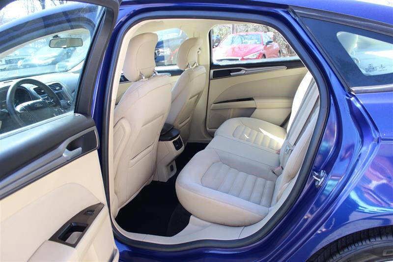 Used 2013 Ford Fusion SE image 23