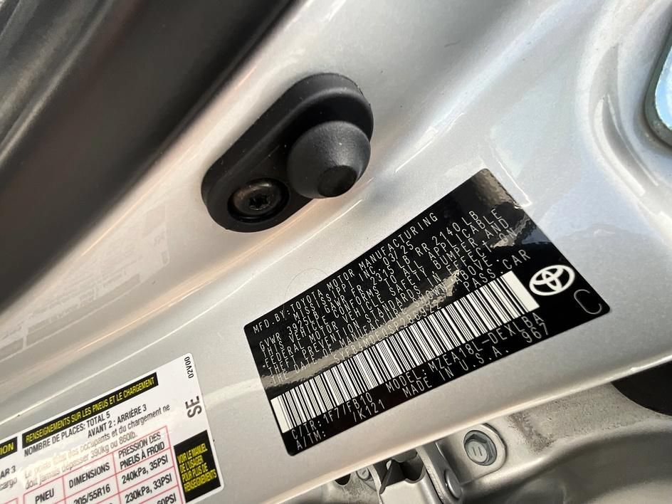 Used 2025 Toyota Corolla LE FWD image 32