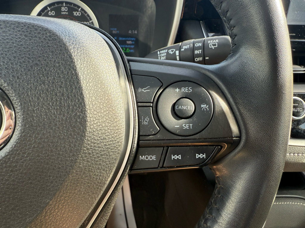 Used 2022 Toyota Corolla Hatchback image 16