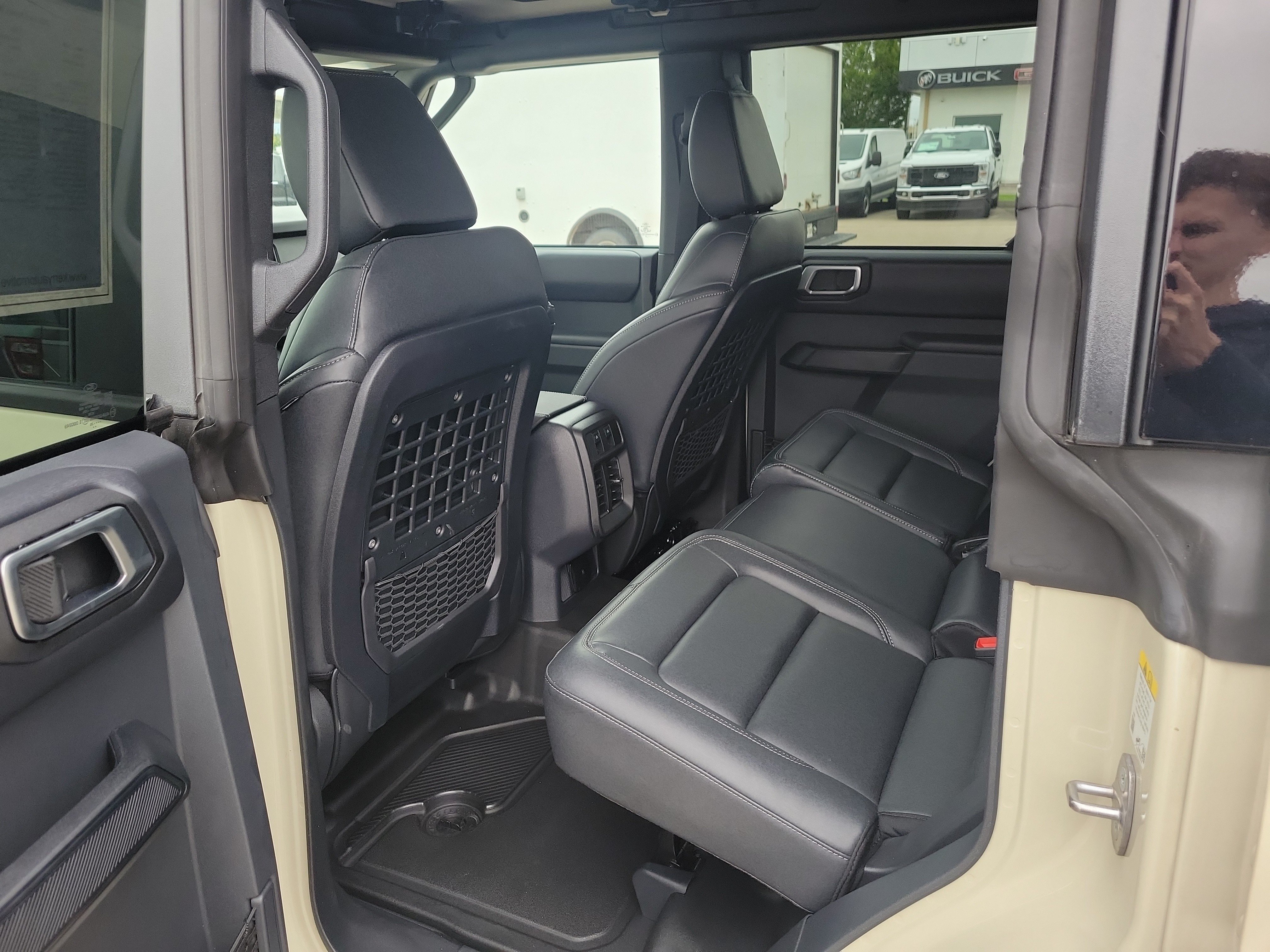 Used 2026 Ford Bronco Badlands AWD/4WD image 12