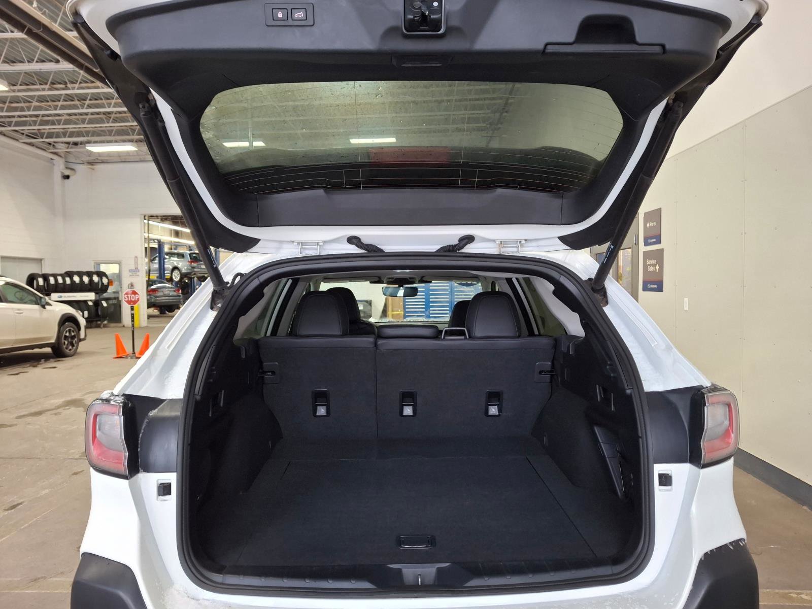 Certified 2023 Subaru Outback Limited XT image 8