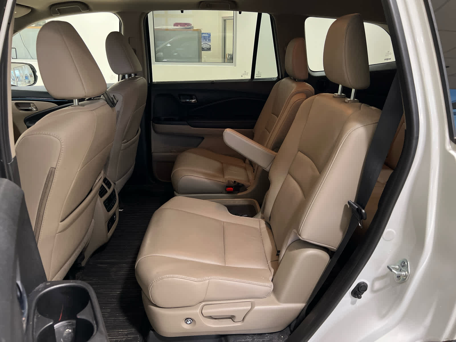 Used 2021 Honda Pilot Touring image 12
