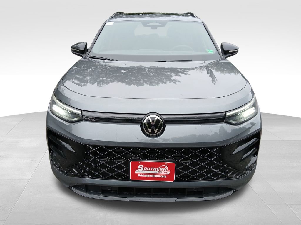 New 2026 Volkswagen Tiguan SE R-Line image 8