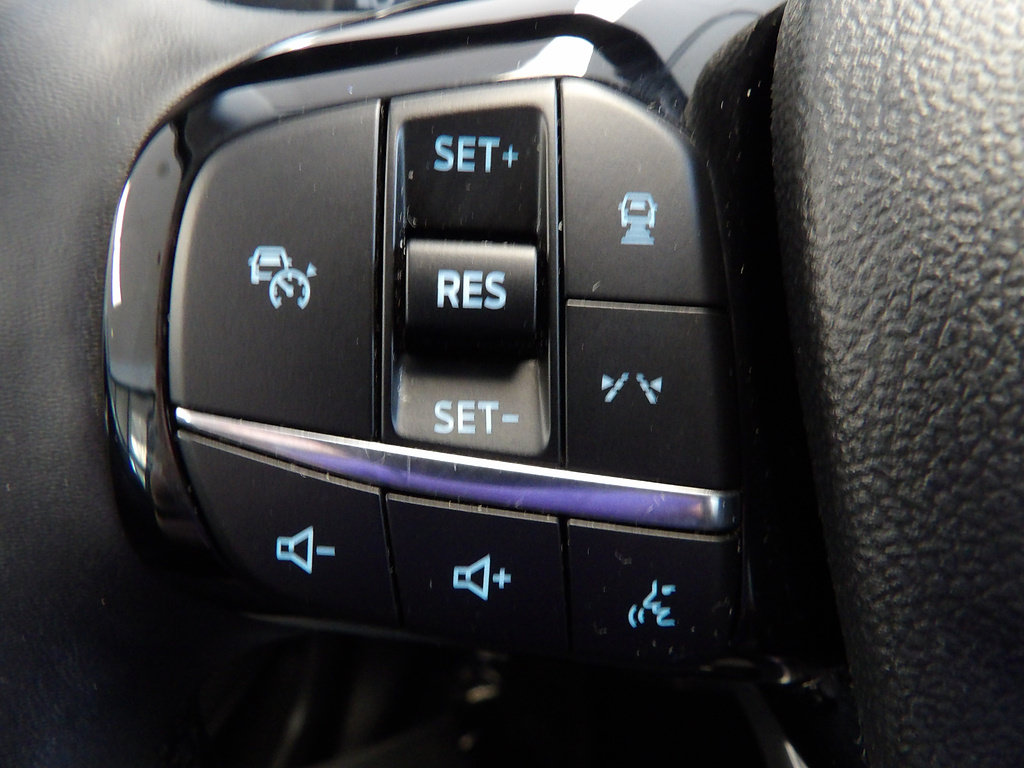 Used 2025 Ford Escape Platinum AWD/4WD image 29