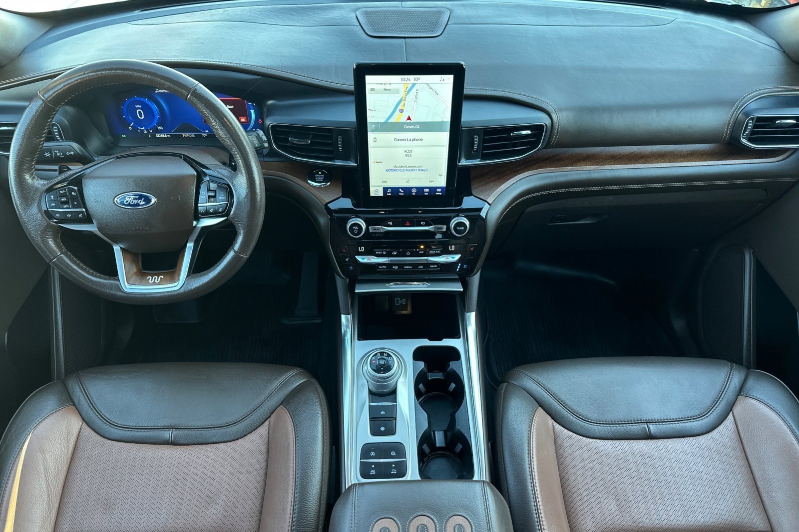 Used 2021 Ford Explorer King Ranch w/ Premium Technology Package image 12