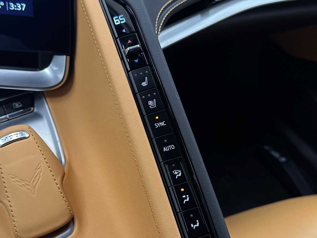 Used 2023 Chevrolet Corvette Stingray Preferred Cpe w/ 2LT image 23