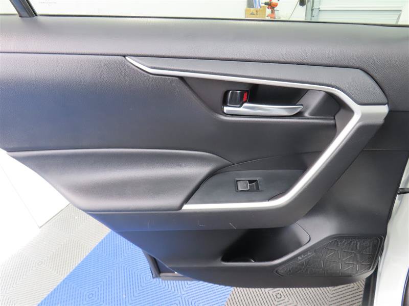 Used 2022 Toyota RAV4 XLE FWD image 29