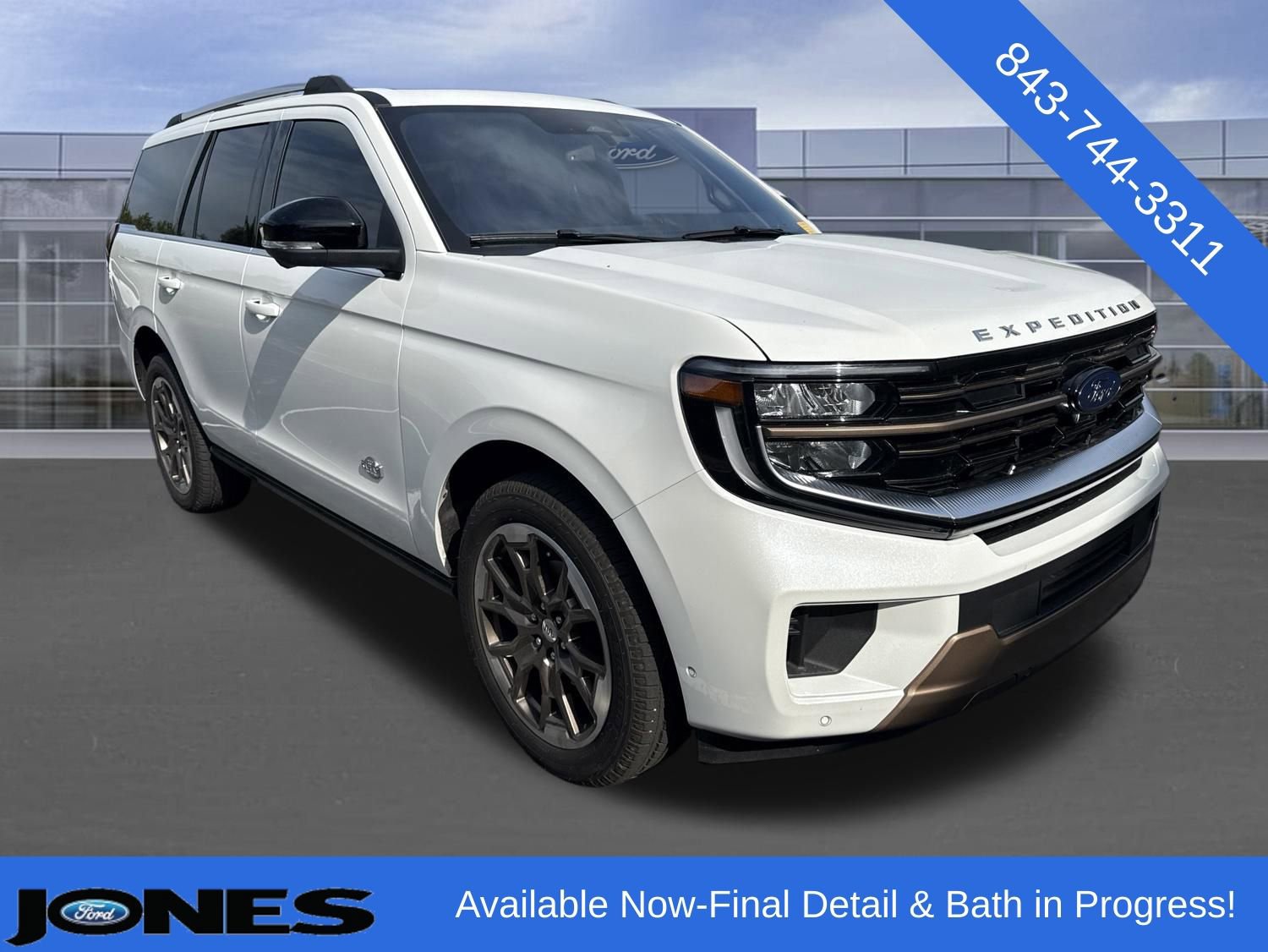 Used 2025 Ford Expedition King Ranch AWD/4WD image 1