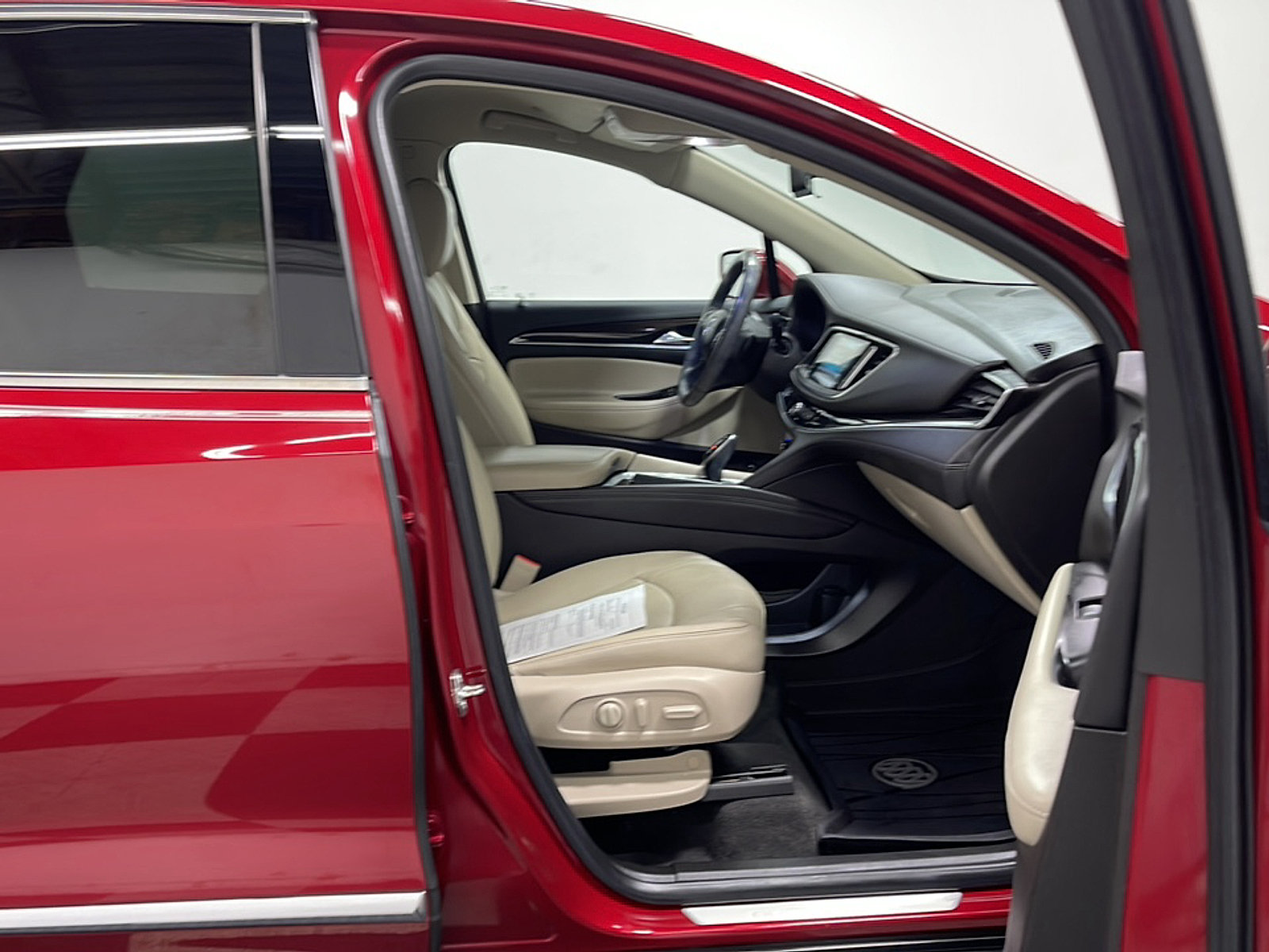 Used 2019 Buick Enclave Premium w/ Trailering Package, 5000 lbs. FWD image 21