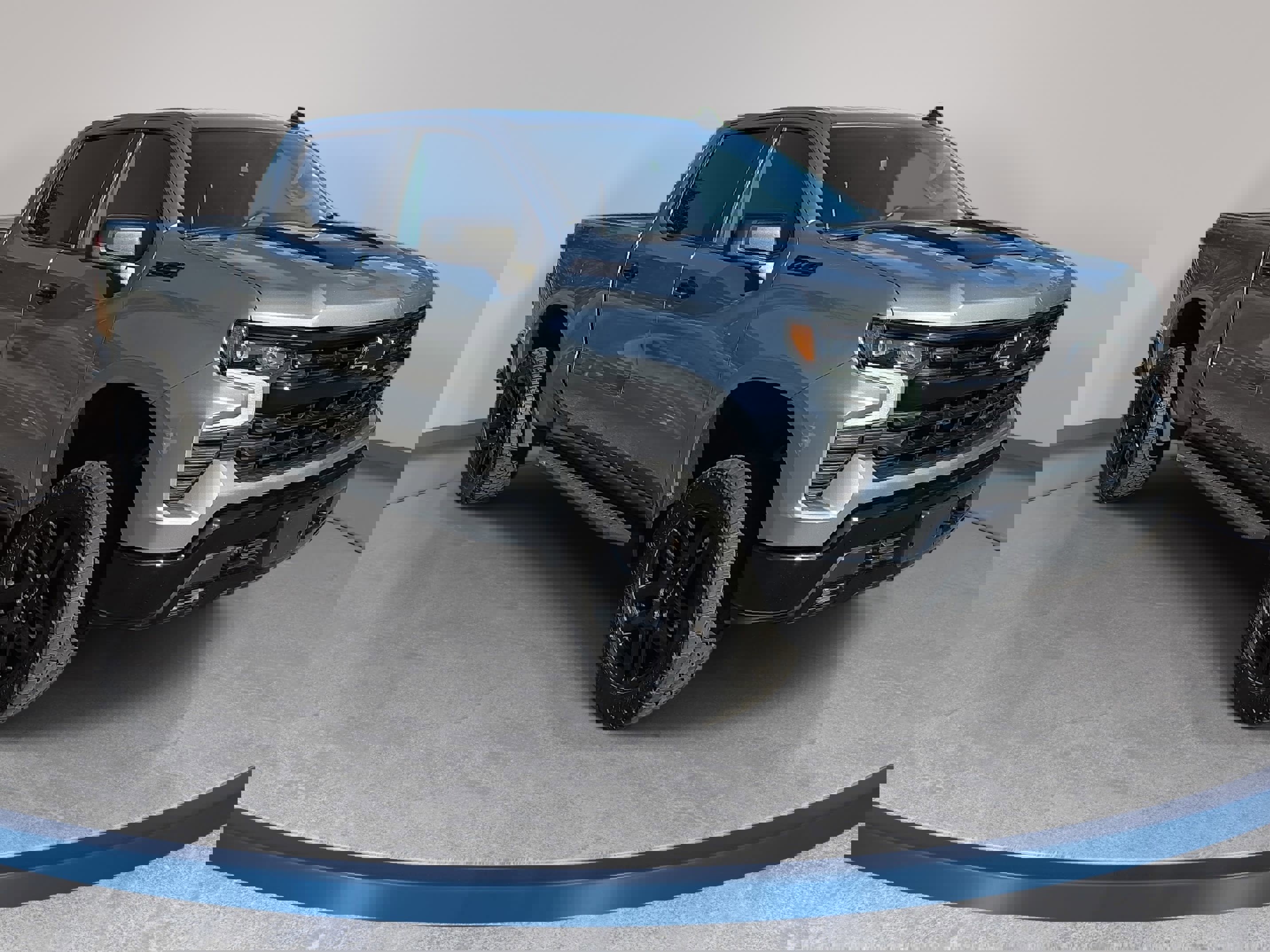 Used 2024 Chevrolet Silverado 1500 LT Trail Boss w/ Convenience Package II image 3