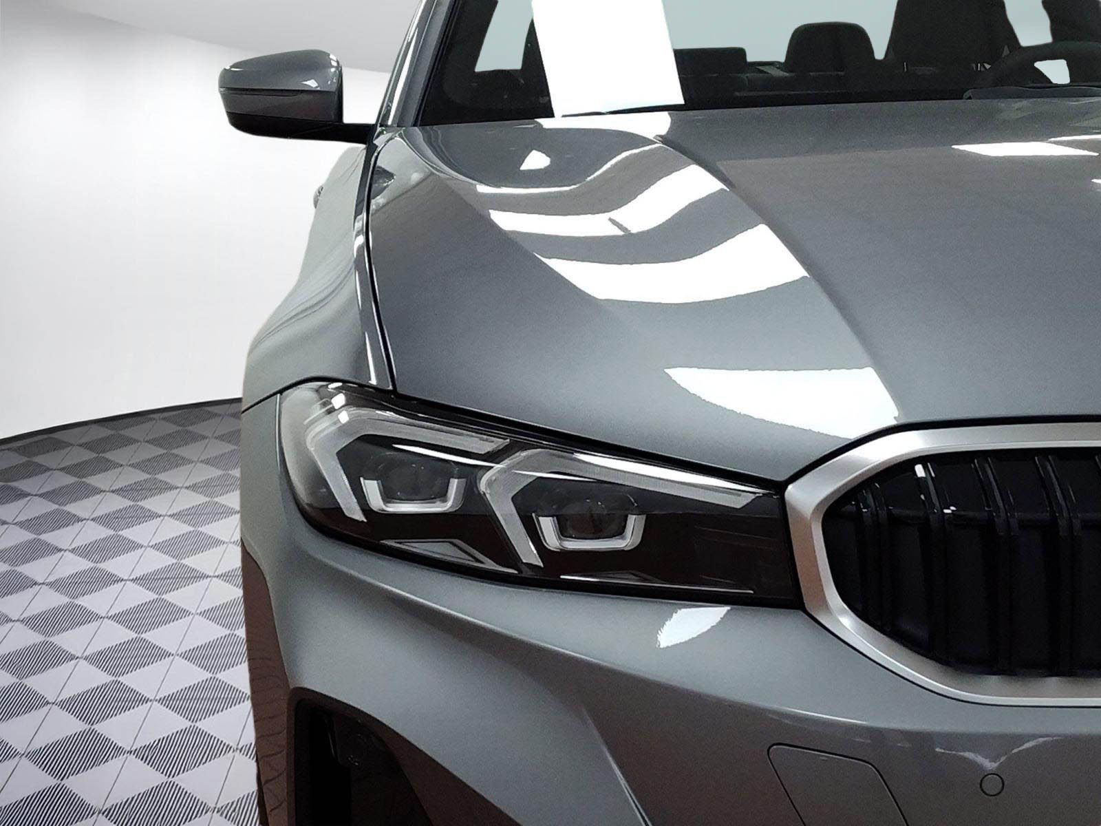 New 2026 BMW 330i xDrive Sedan w/ Convenience Package image 10