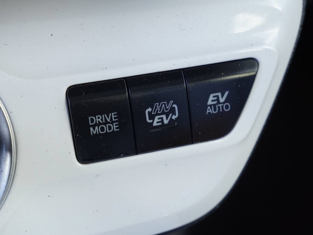 Used 2017 Toyota Prius Prime Advanced w/ Carpet Mat Package FWD image 23