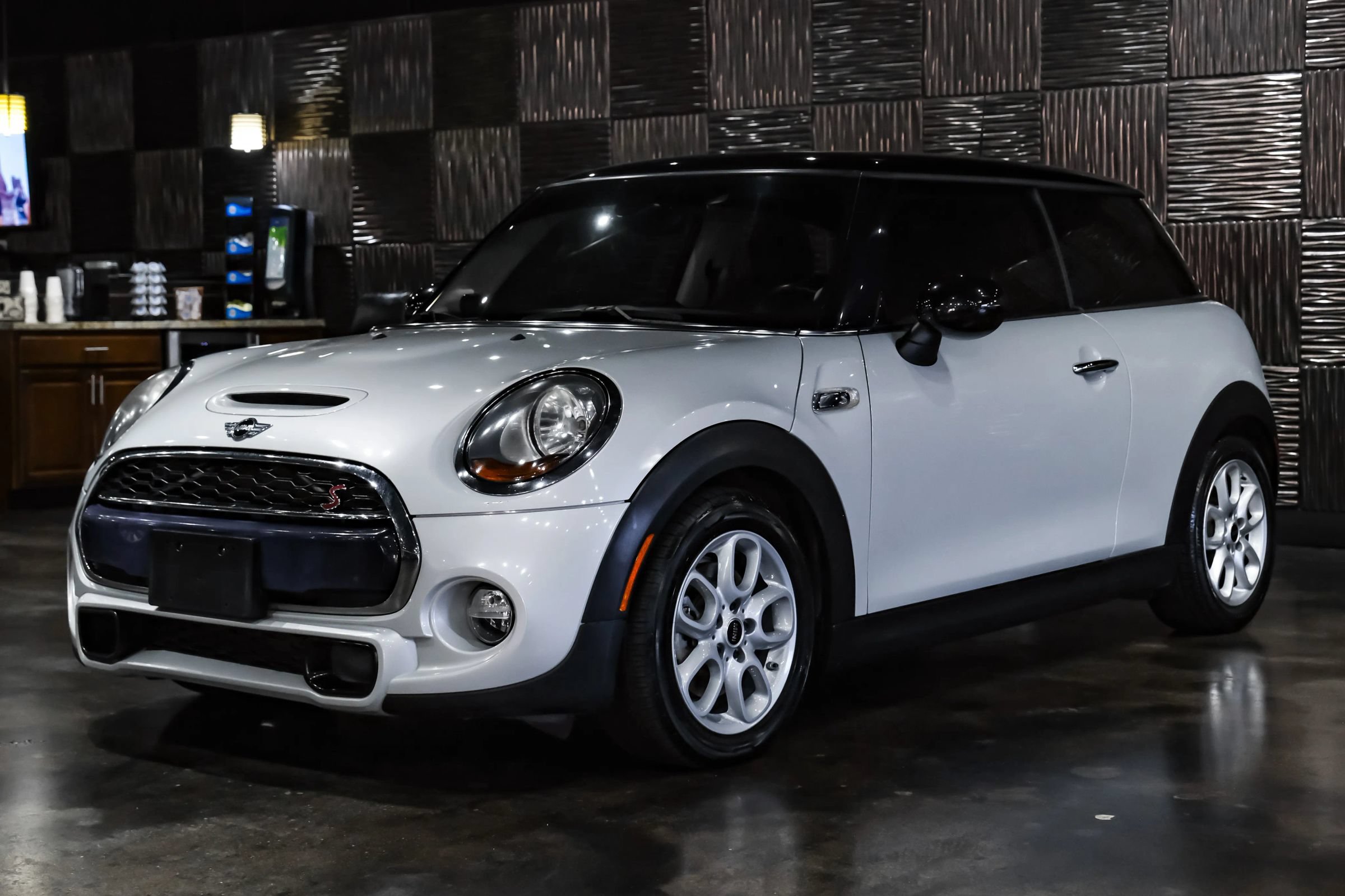Used 2015 MINI Cooper S FWD image 7