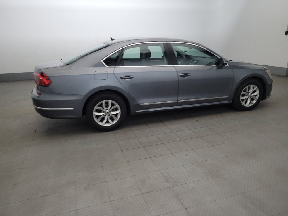 Used 2017 Volkswagen Passat 1.8T S FWD image 10