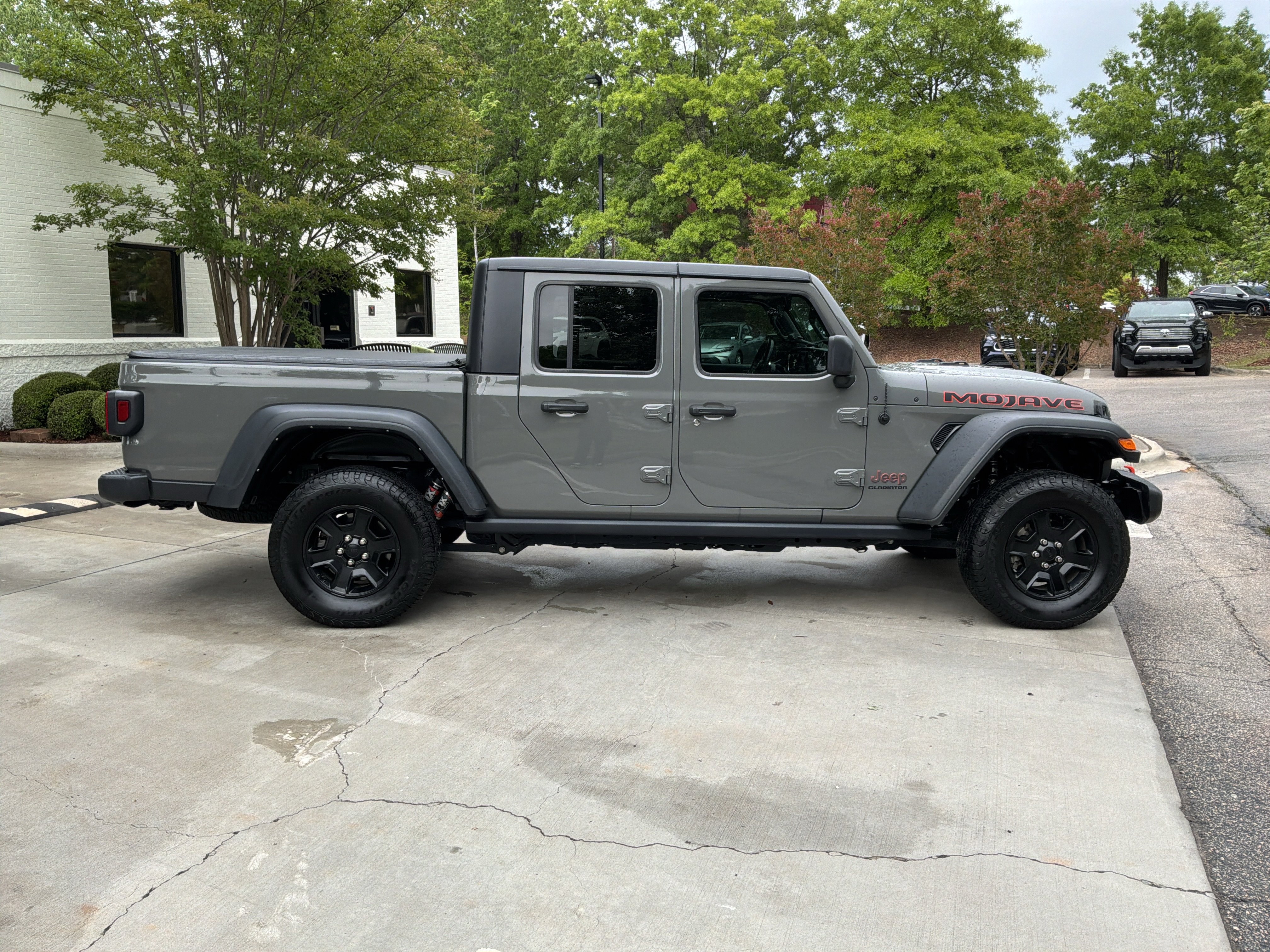 Used 2022 Jeep Gladiator Mojave w/ Trailer Tow Package AWD/4WD image 11