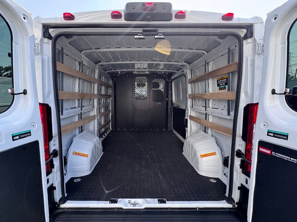 Used 2025 RAM ProMaster 2500 w/ U-Haul Equipment Group FWD image 7