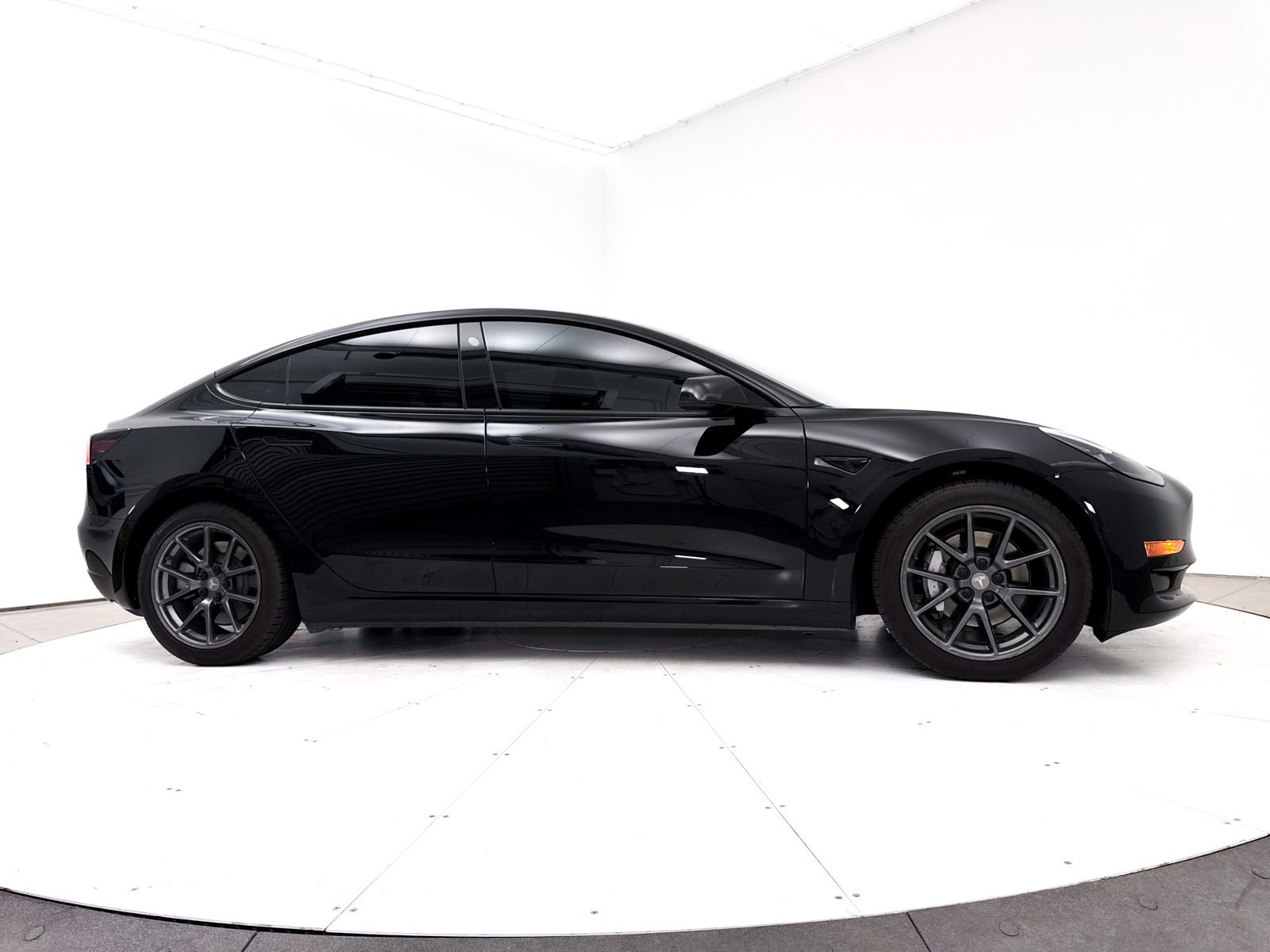 Used 2021 Tesla Model 3 Standard Range Plus RWD image 40