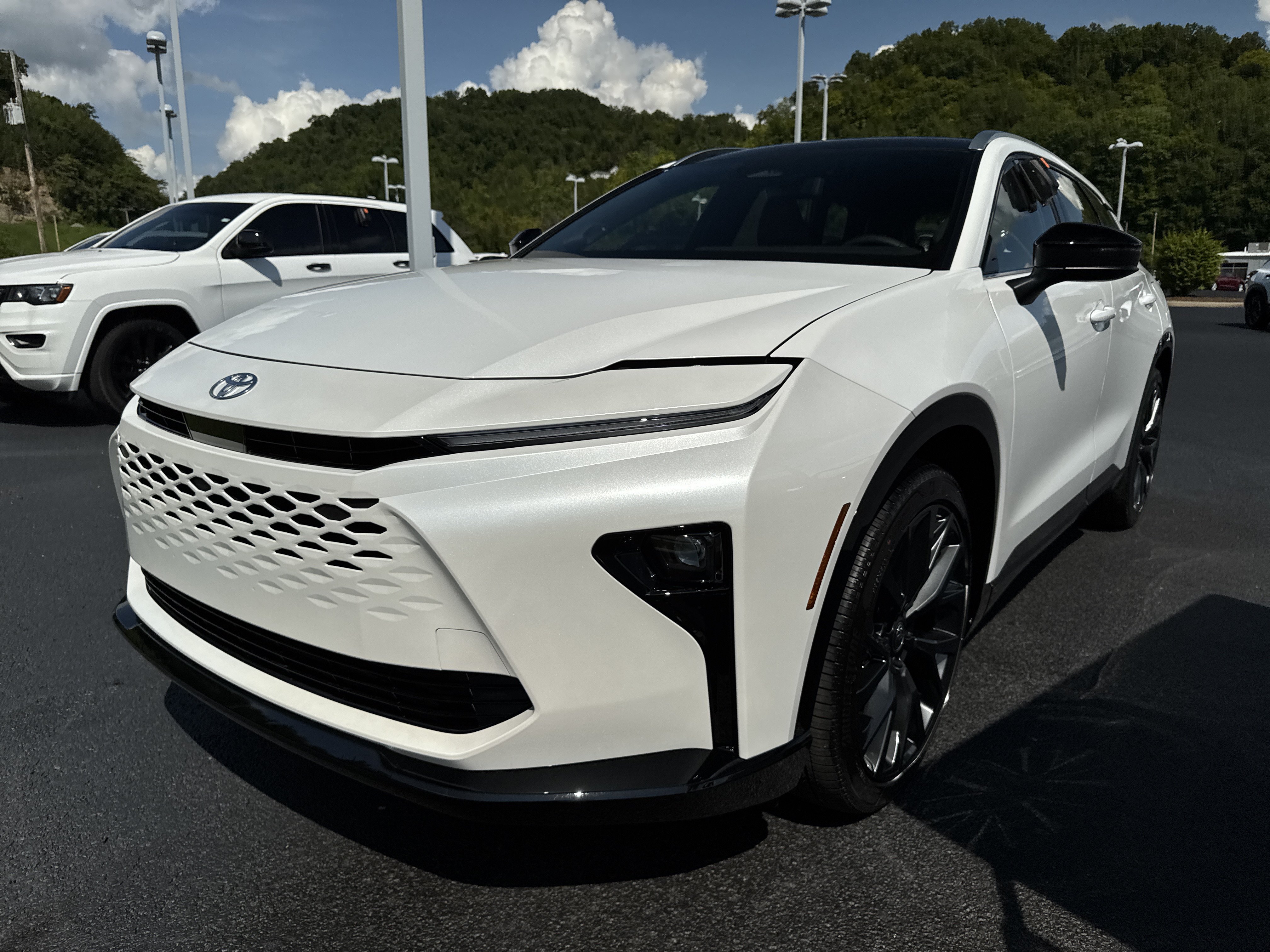 New 2026 Toyota Crown Signia AWD/4WD image 2