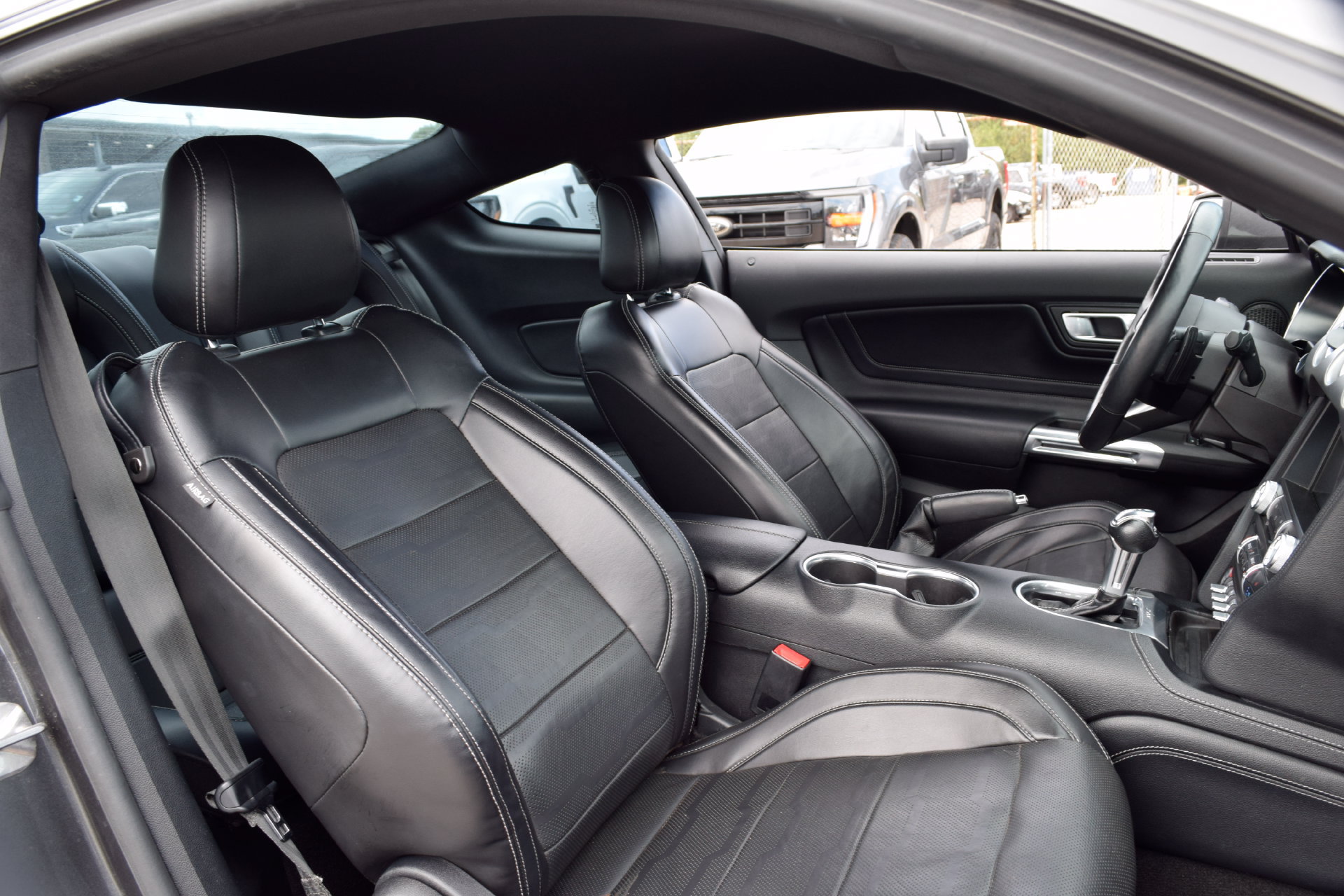 Used 2020 Ford Mustang GT Premium w/ Equipment Group 401A RWD image 17