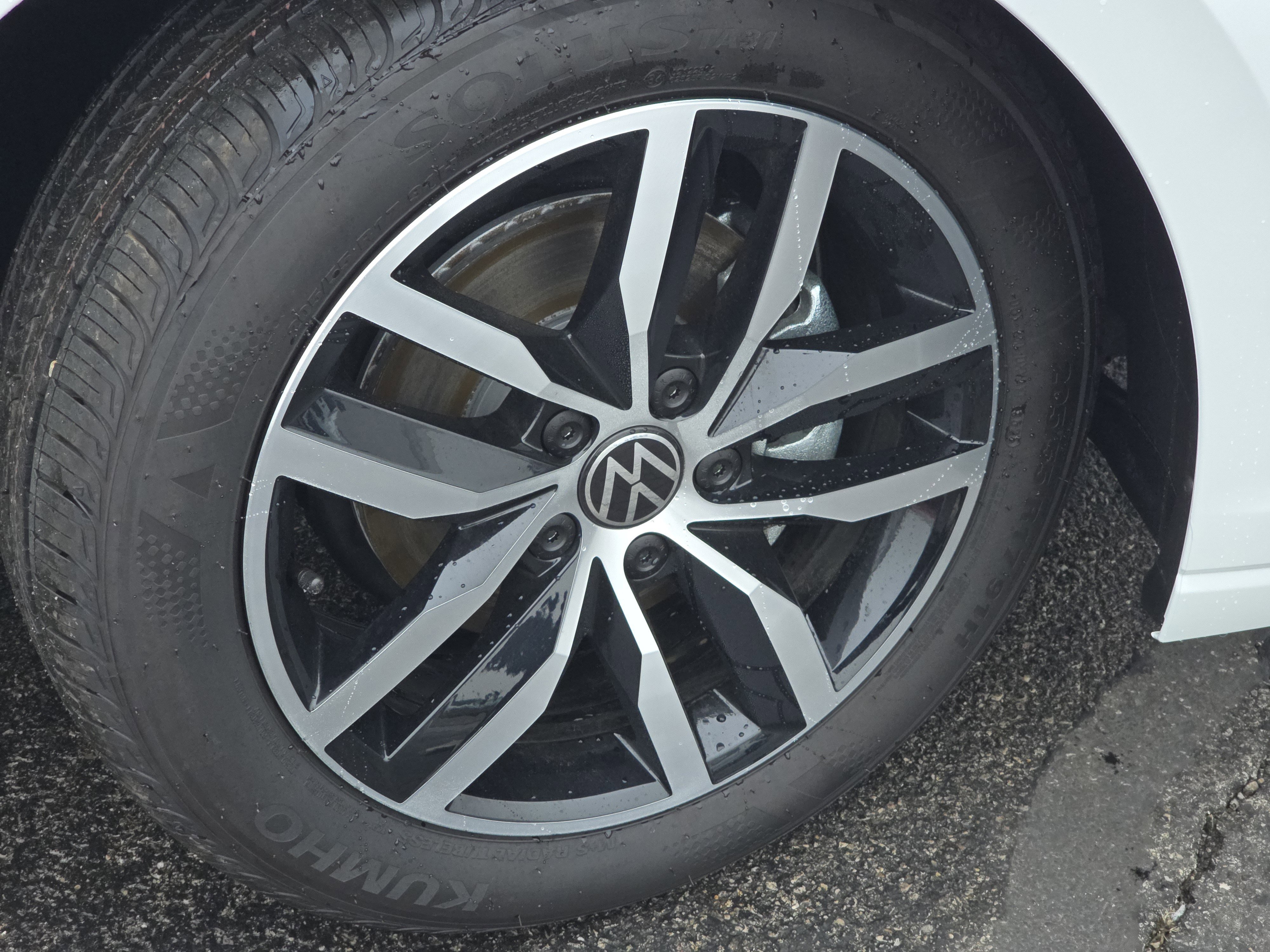 New 2026 Volkswagen Jetta SE image 14