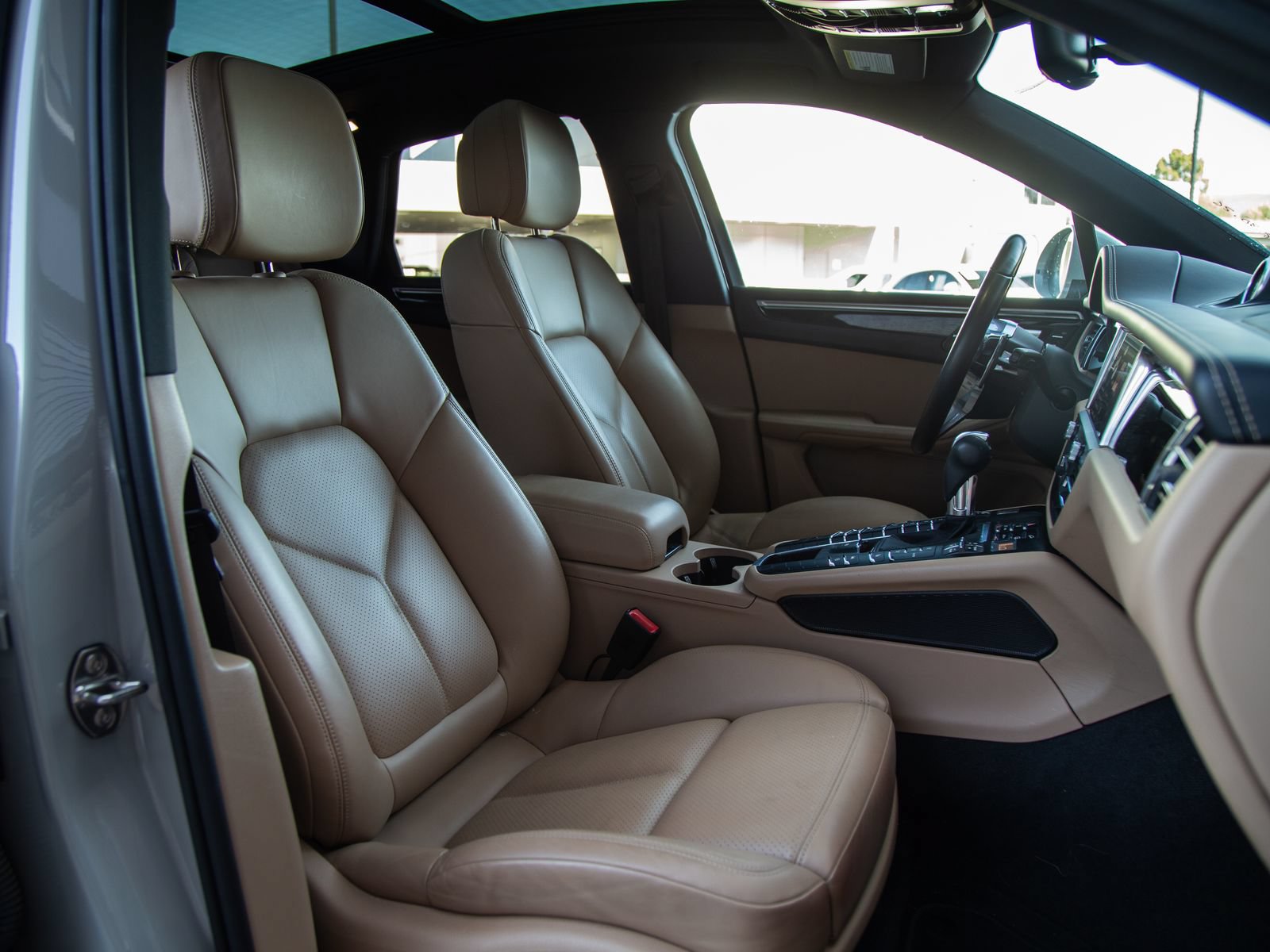Certified 2020 Porsche Macan S AWD/4WD image 13
