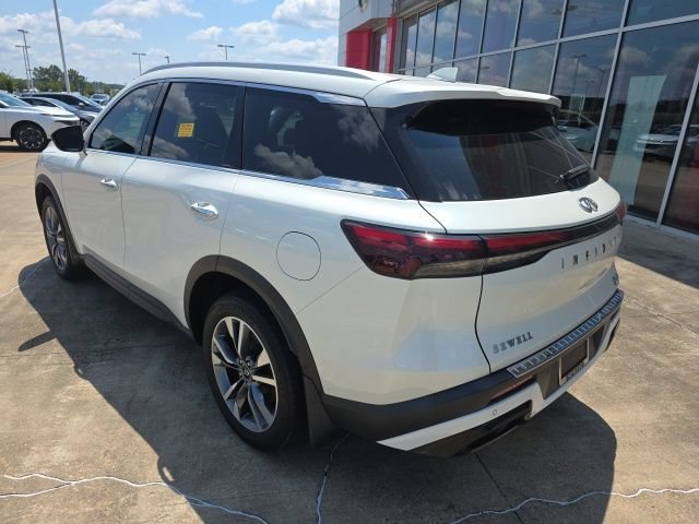 Used 2023 INFINITI QX60 Luxe w/ Performance Audio Package FWD image 11