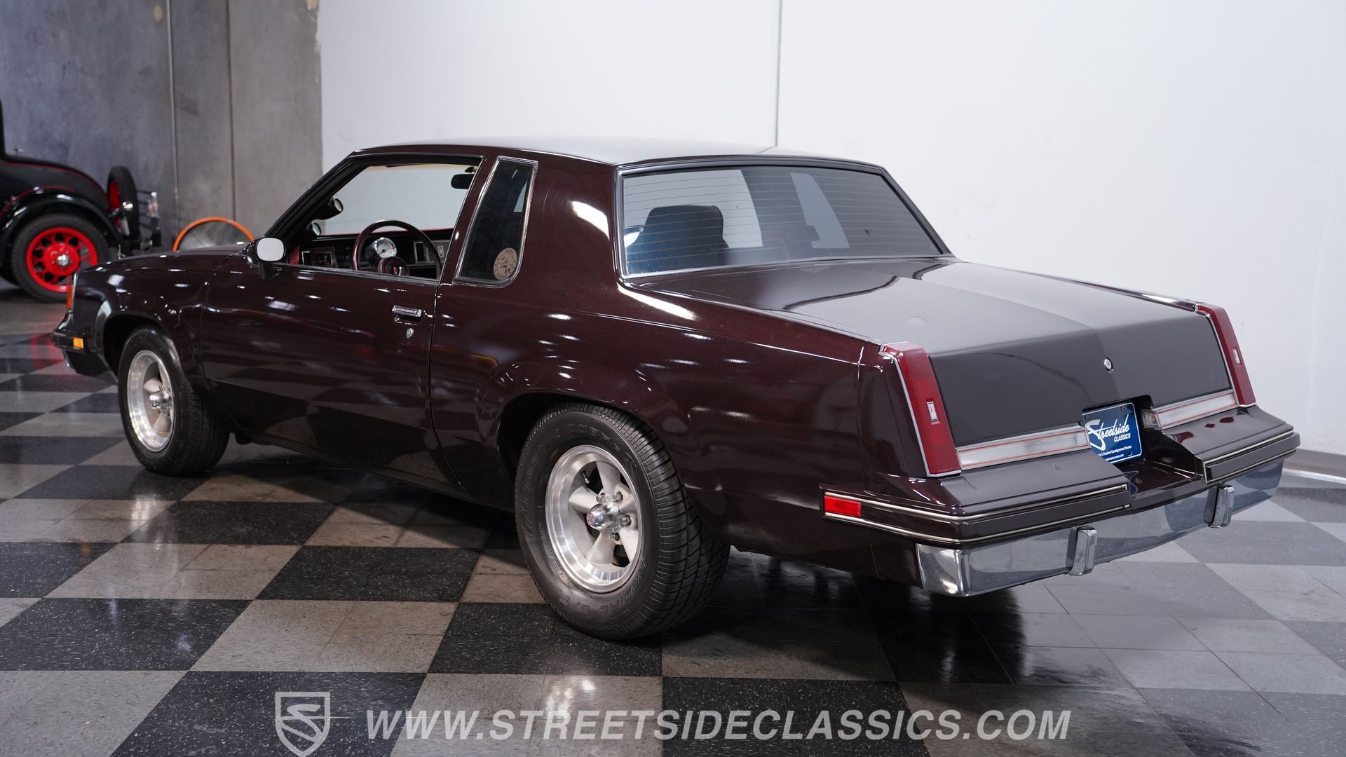 Used 1988 Oldsmobile Cutlass Supreme Classic Brougham RWD image 7