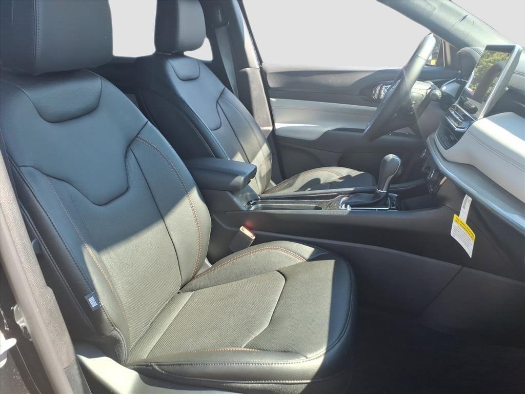 Used 2024 Jeep Compass Limited w/ Elite Group image 7