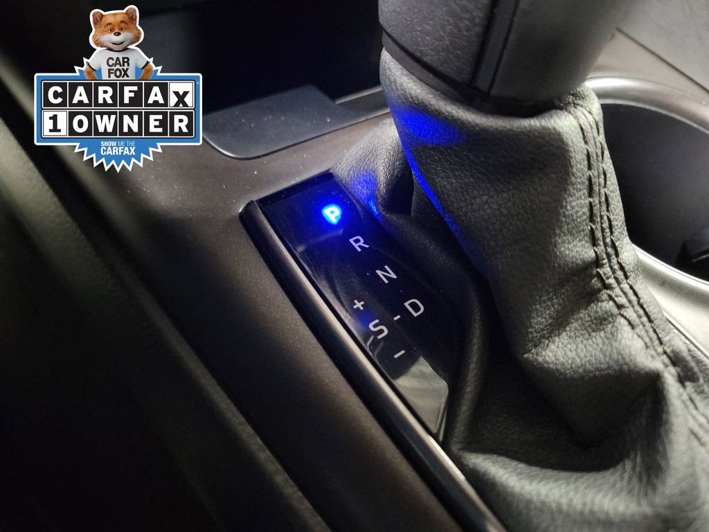 Used 2022 Toyota Camry SE image 16