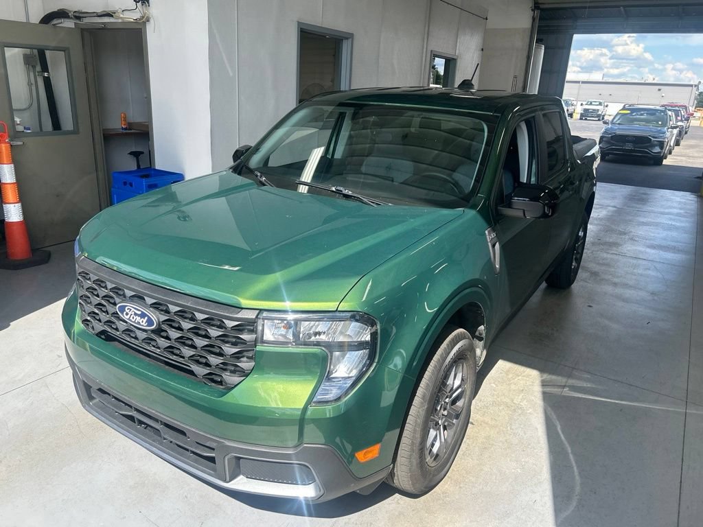 Certified 2025 Ford Maverick XLT w/ Equipment Group 301A AWD/4WD image 2