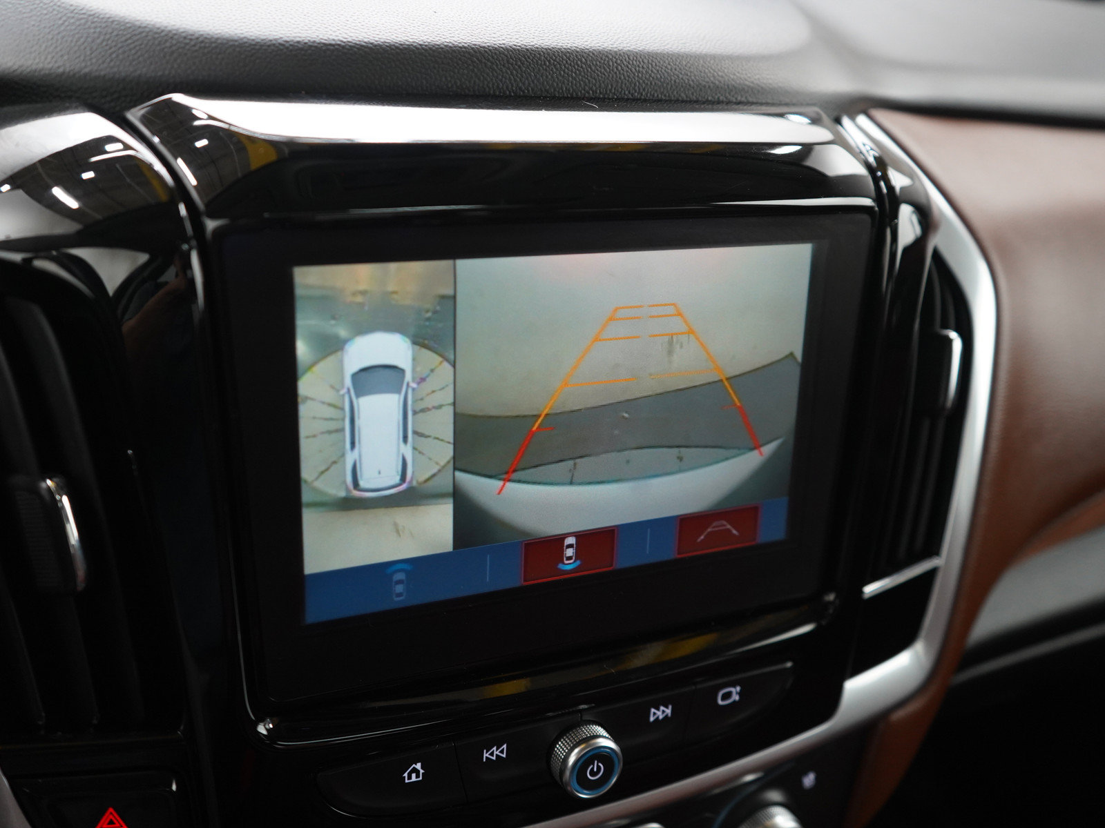 Used 2019 Chevrolet Traverse High Country w/ LPO, Floor Liner Package AWD/4WD image 22