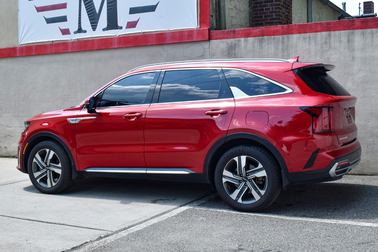 Used 2023 Kia Sorento SX Prestige w/ Panoramic Sunroof Package AWD/4WD image 5