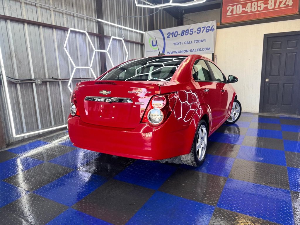Used 2016 Chevrolet Sonic LTZ FWD image 14