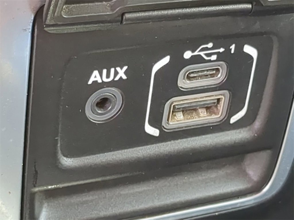 Used 2018 Jeep Wrangler Unlimited Sport image 21