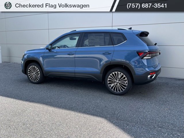 New 2025 Volkswagen Taos SE image 12