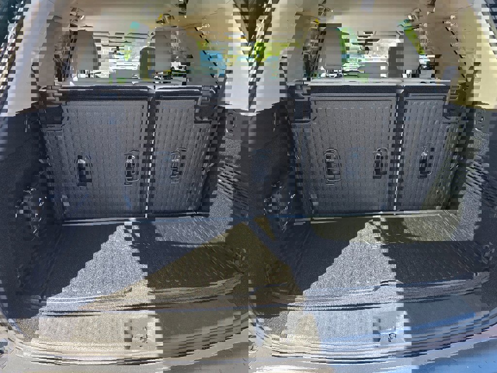 New 2026 Nissan Pathfinder SL image 17