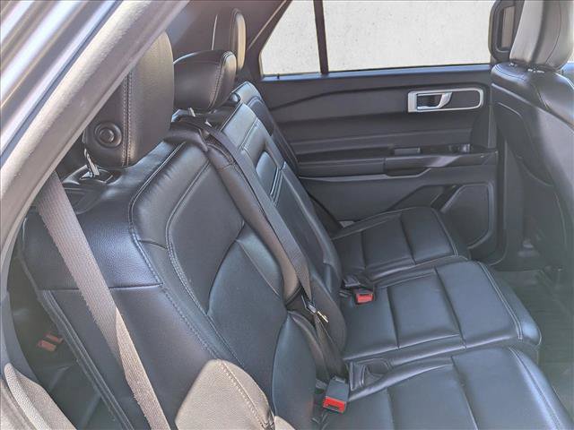Used 2020 Ford Explorer XLT w/ Equipment Group 202A AWD/4WD image 21