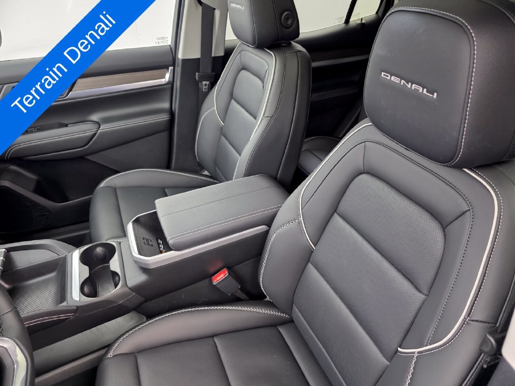 Used 2026 GMC Terrain Denali AWD/4WD image 11