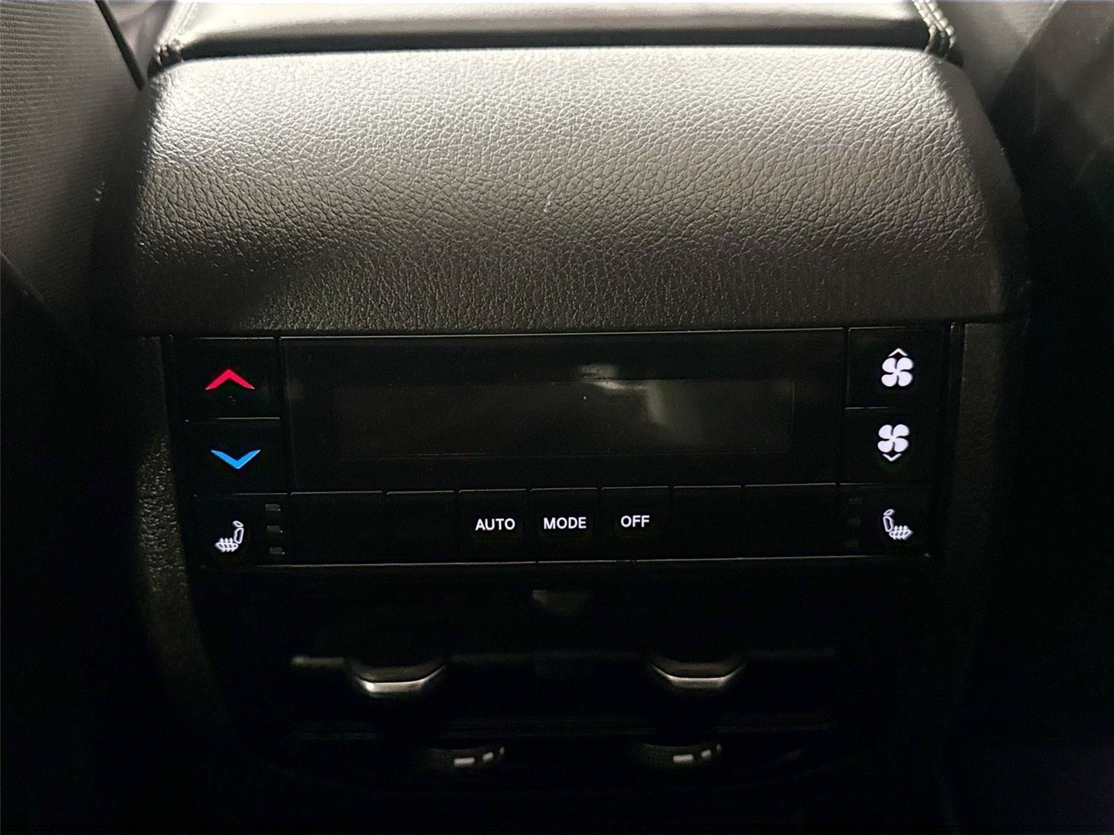 Used 2022 Jeep Grand Cherokee L Overland w/ MOPAR Finishing Package AWD/4WD image 32