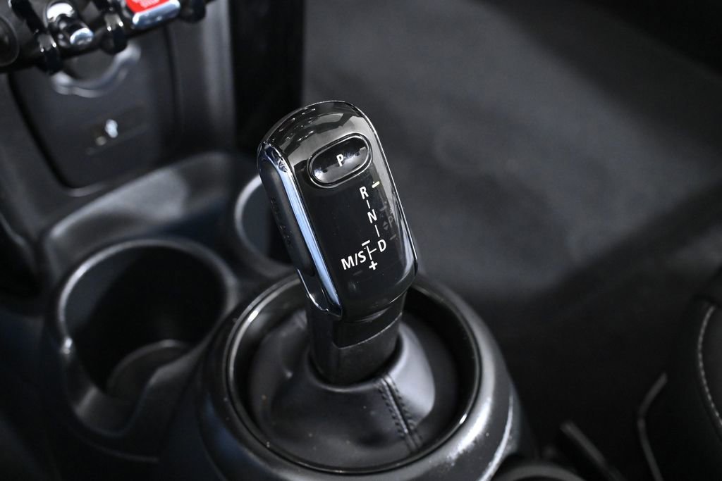 Certified 2024 MINI Cooper image 24