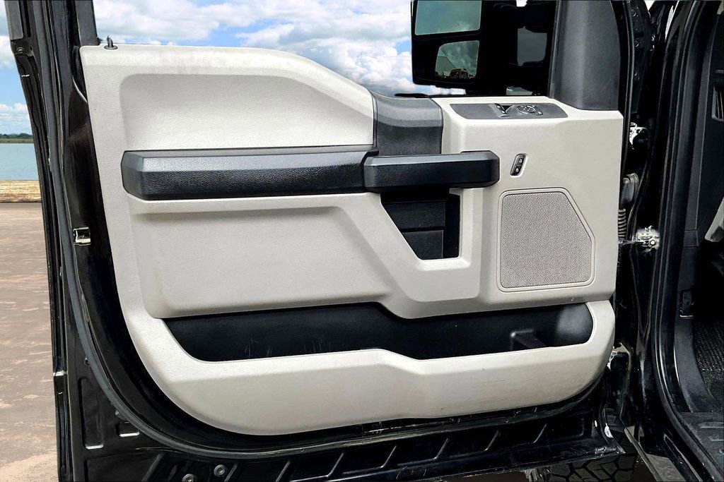 Used 2021 Ford F350 XL w/ Power Equipment Group image 21