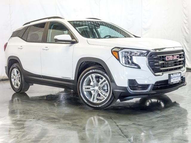 Certified 2023 GMC Terrain SLE w/ Driver Convenience Package FWD image 2