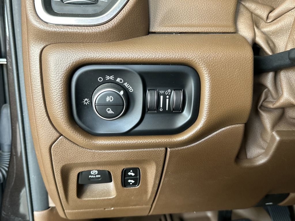 Used 2019 RAM 1500 Laramie AWD/4WD image 20