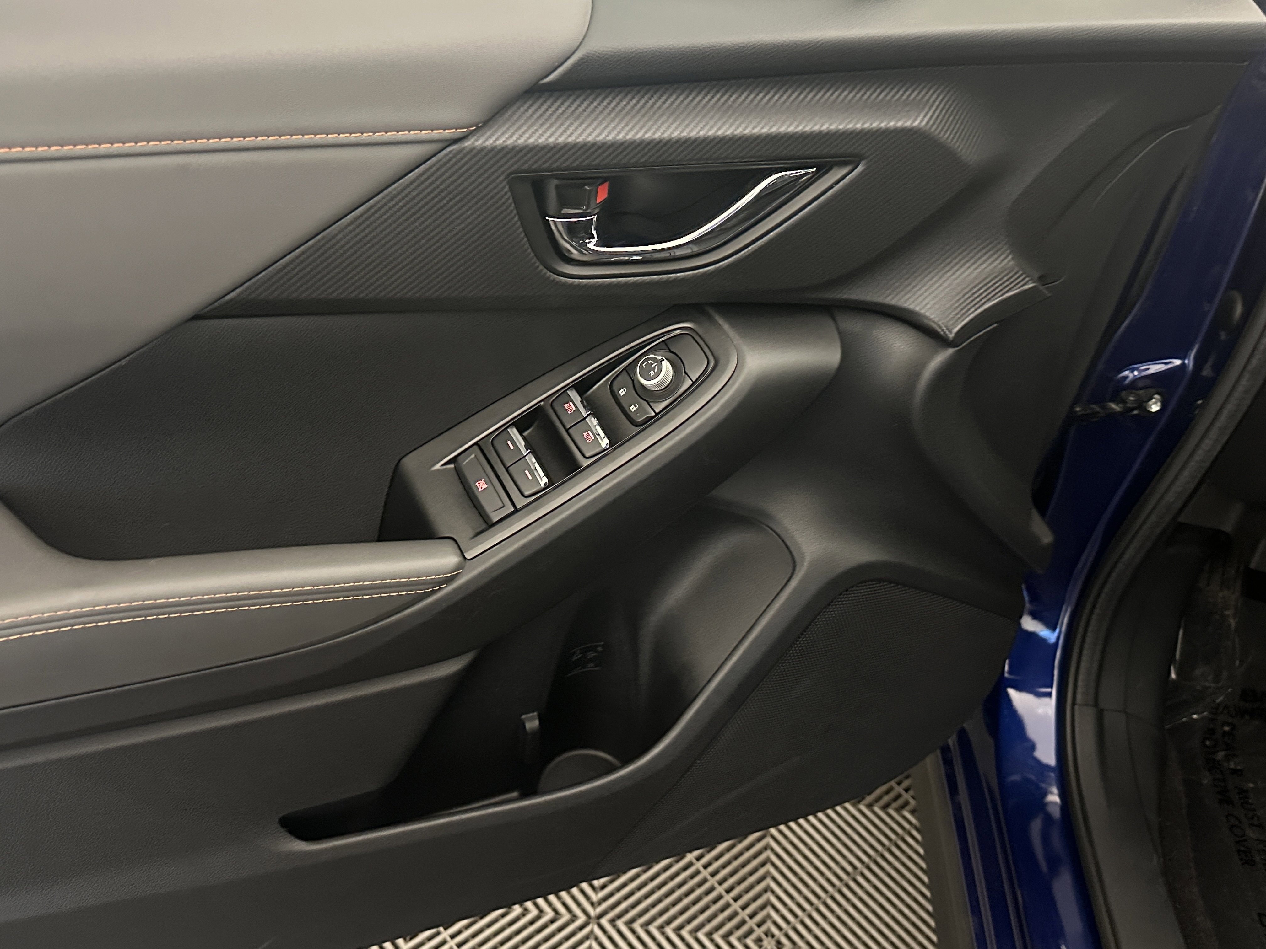 Certified 2025 Subaru Crosstrek 2.5i Limited w/ Popular Package #3A image 32