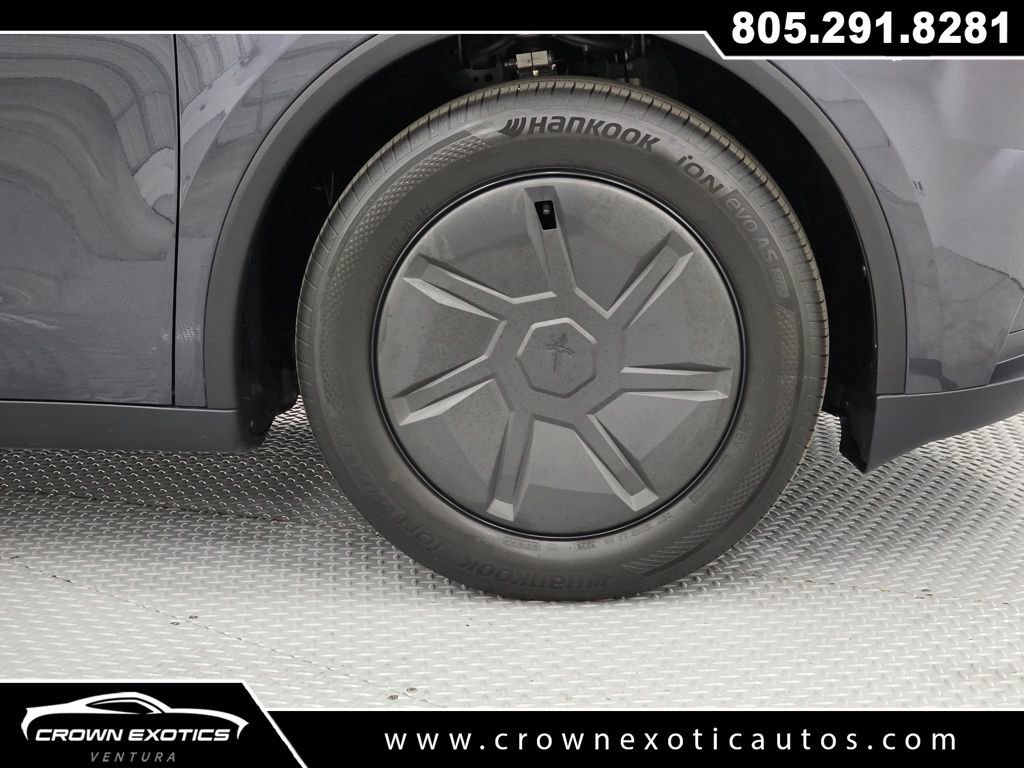 Used 2026 Tesla Model Y Long Range image 9