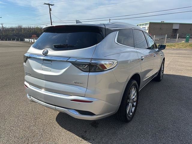 Used 2022 Buick Enclave Avenir w/ Avenir Technology Package image 4