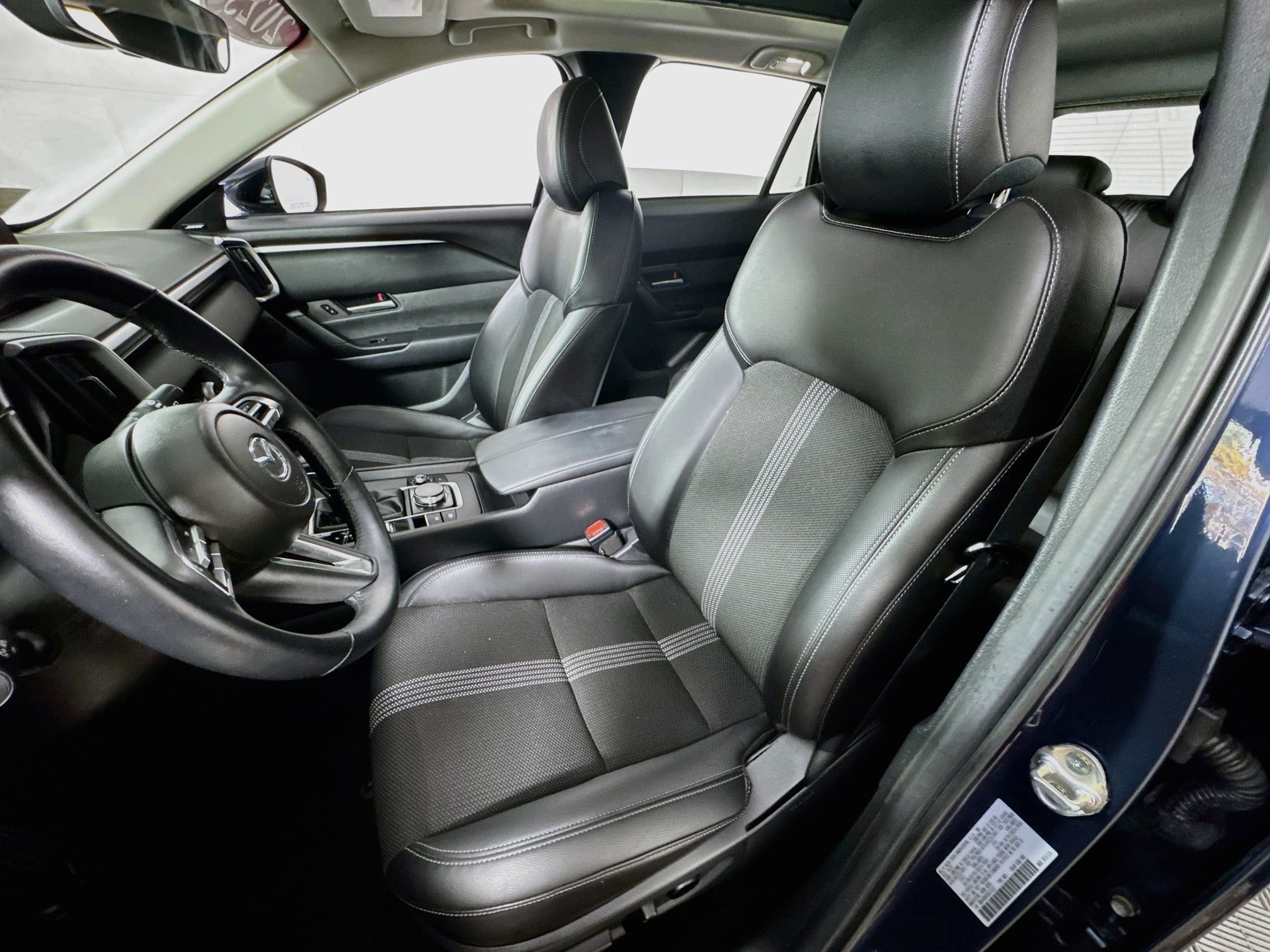 Used 2025 MAZDA CX-50 AWD 2.5 S w/ Premium Package image 14