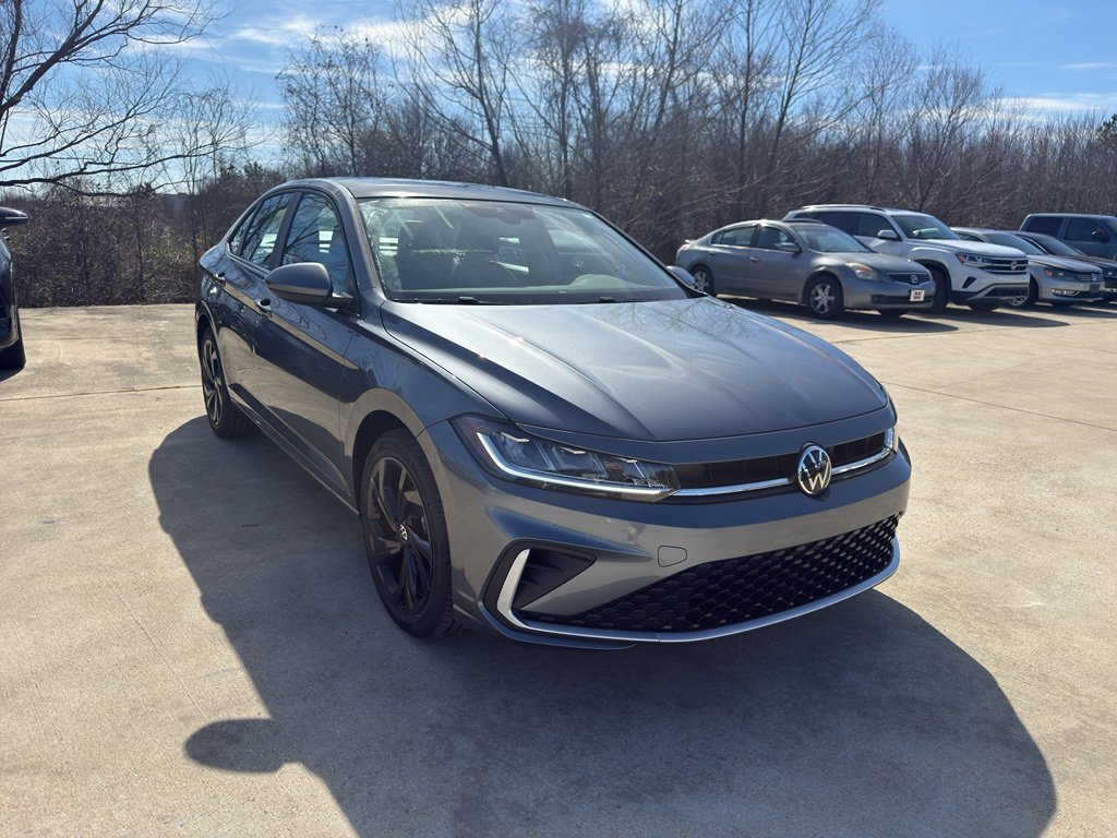 New 2026 Volkswagen Jetta SE FWD image 3